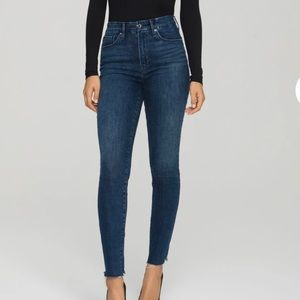 NWT Good American Size 18 Good Legs raw chewed hem blue653